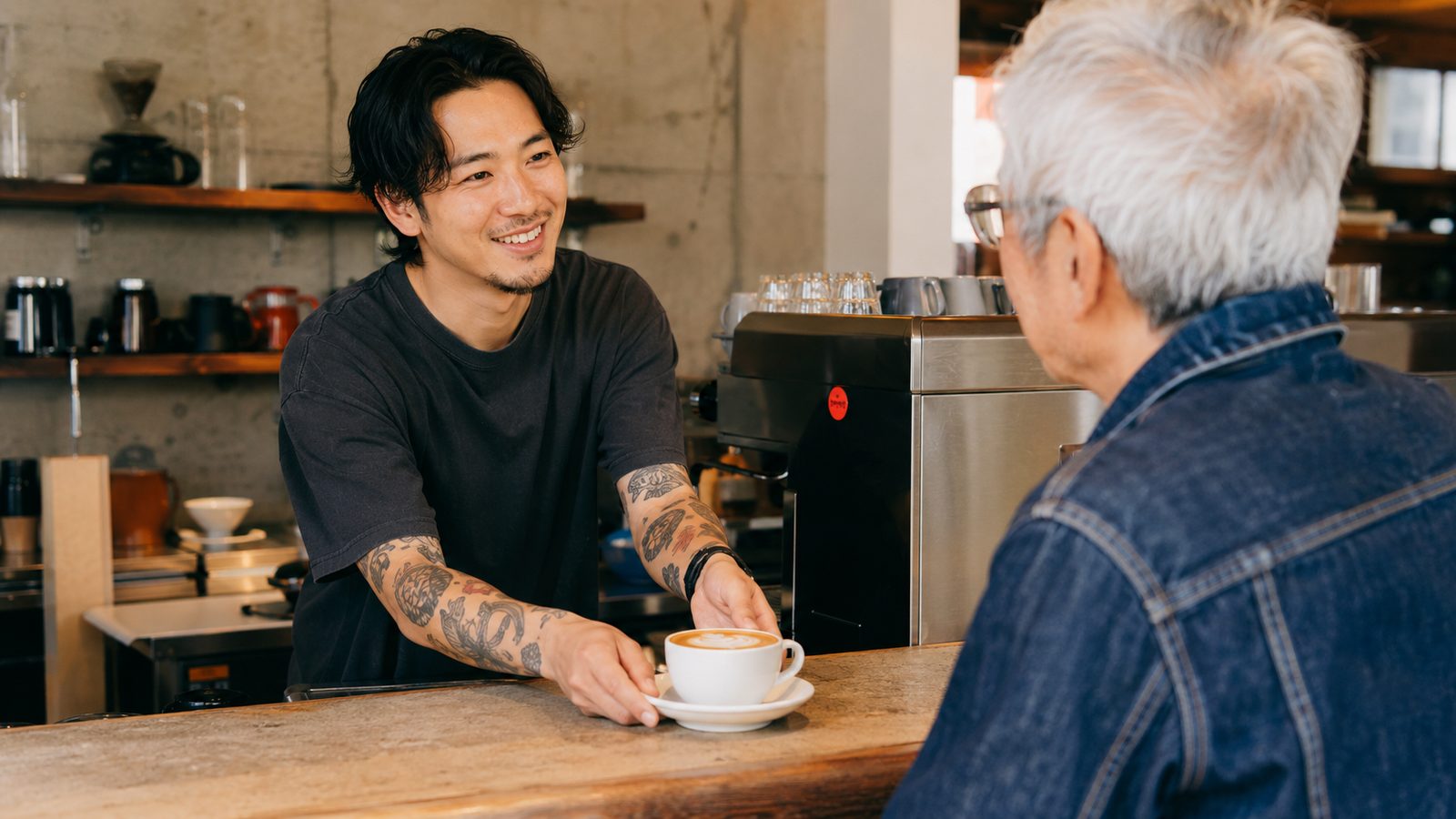 地域のお店オーナー